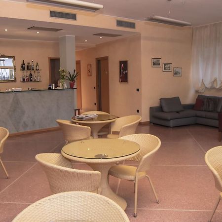 Albergo Munsci' Rovello Porro المظهر الخارجي الصورة